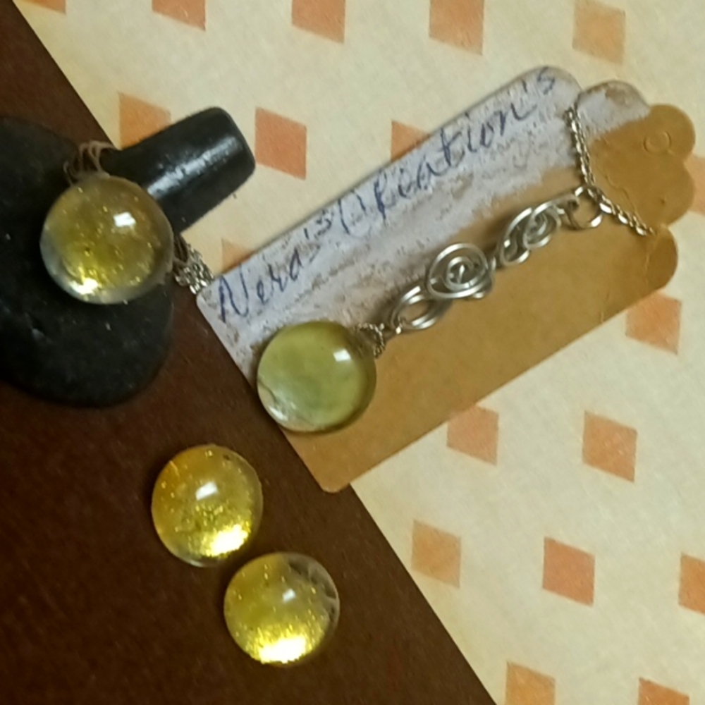 Jewelry - Picture 2 of 4
